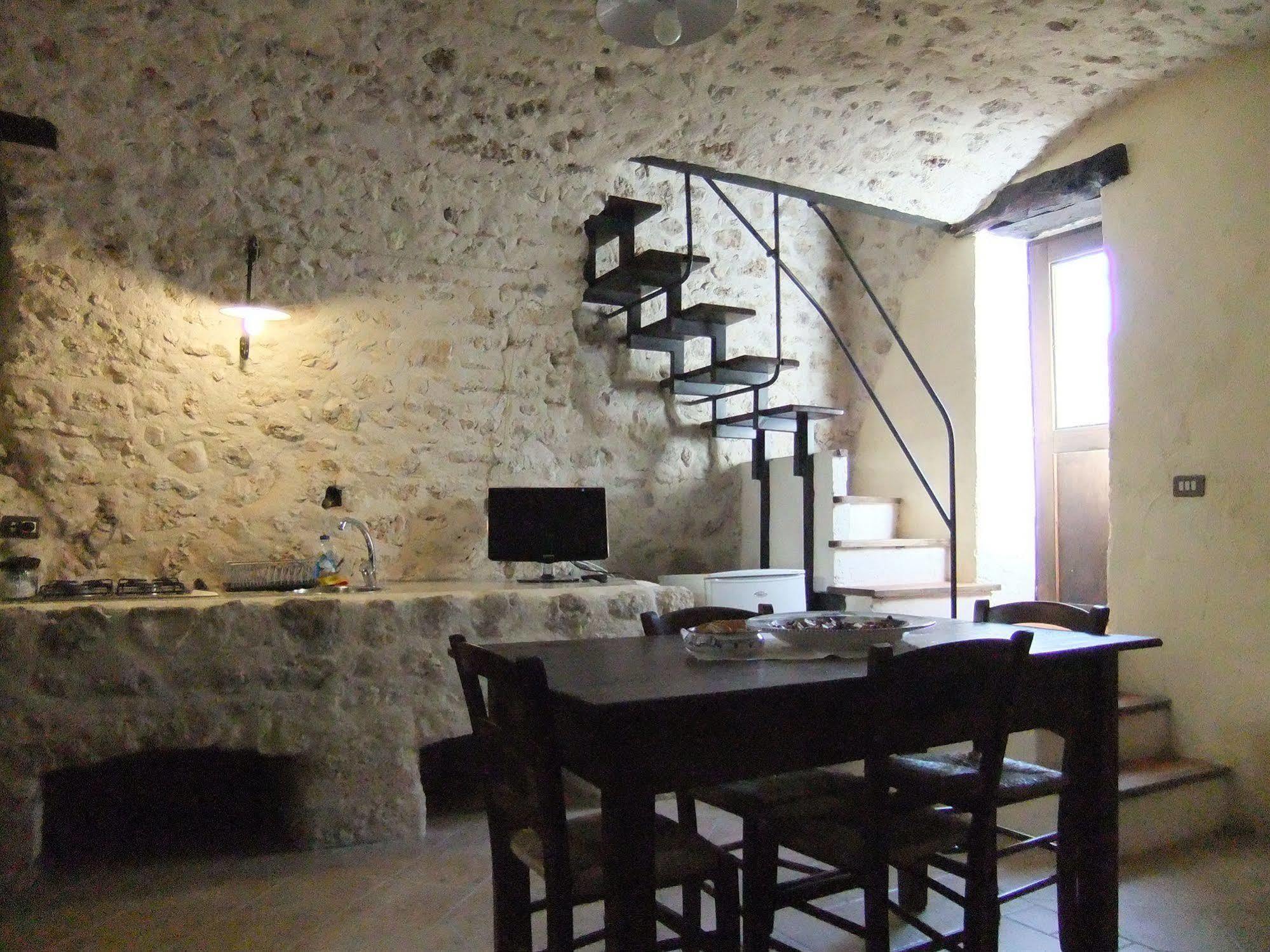 Aparthotel Residenza La Torre Santo Stefano Di Sessanio Exteriér fotografie