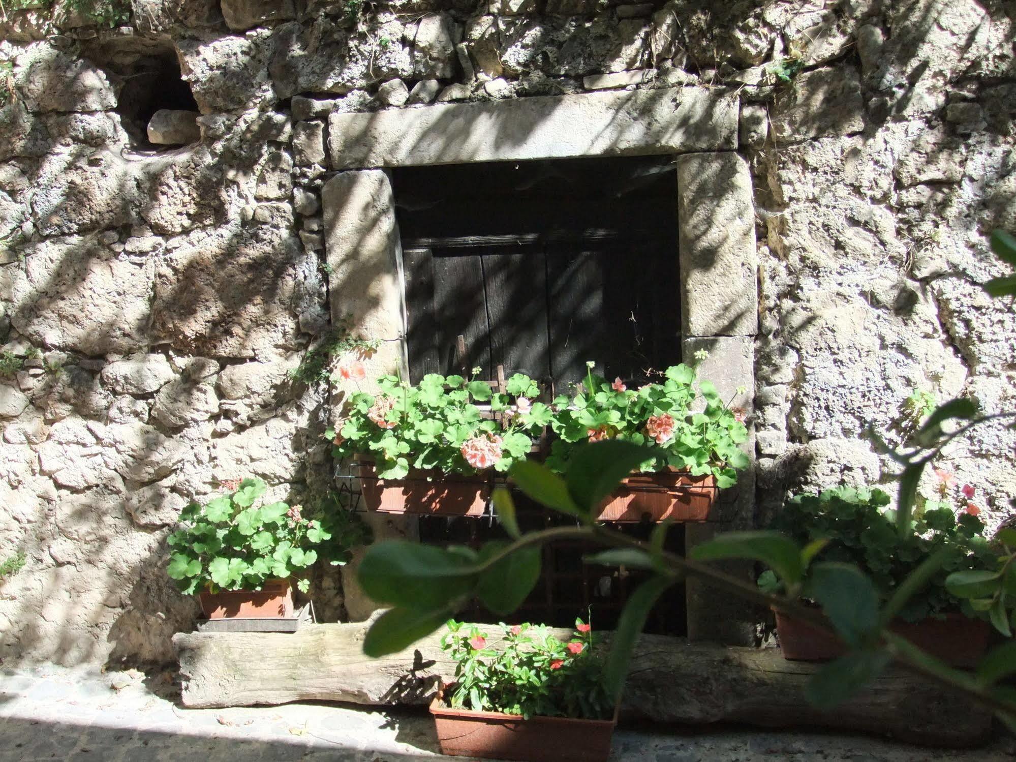 Aparthotel Residenza La Torre Santo Stefano Di Sessanio Exteriér fotografie