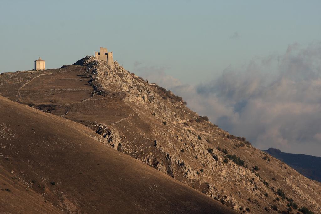Aparthotel Residenza La Torre Santo Stefano Di Sessanio Exteriér fotografie